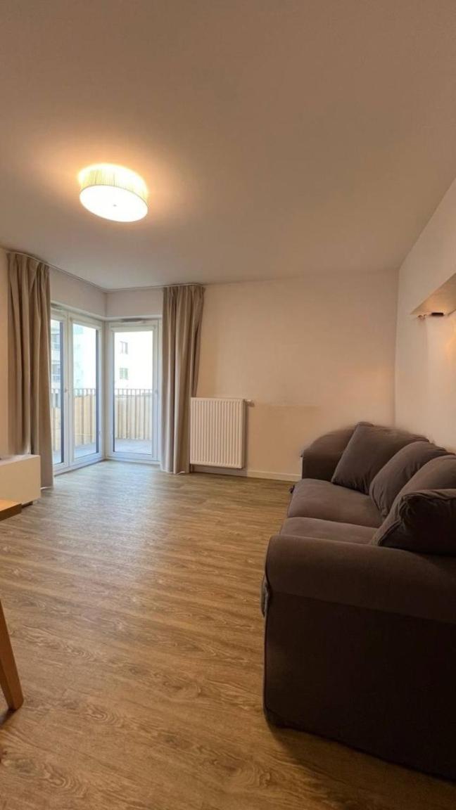 ורשה Chopin Airport Apartments מראה חיצוני תמונה