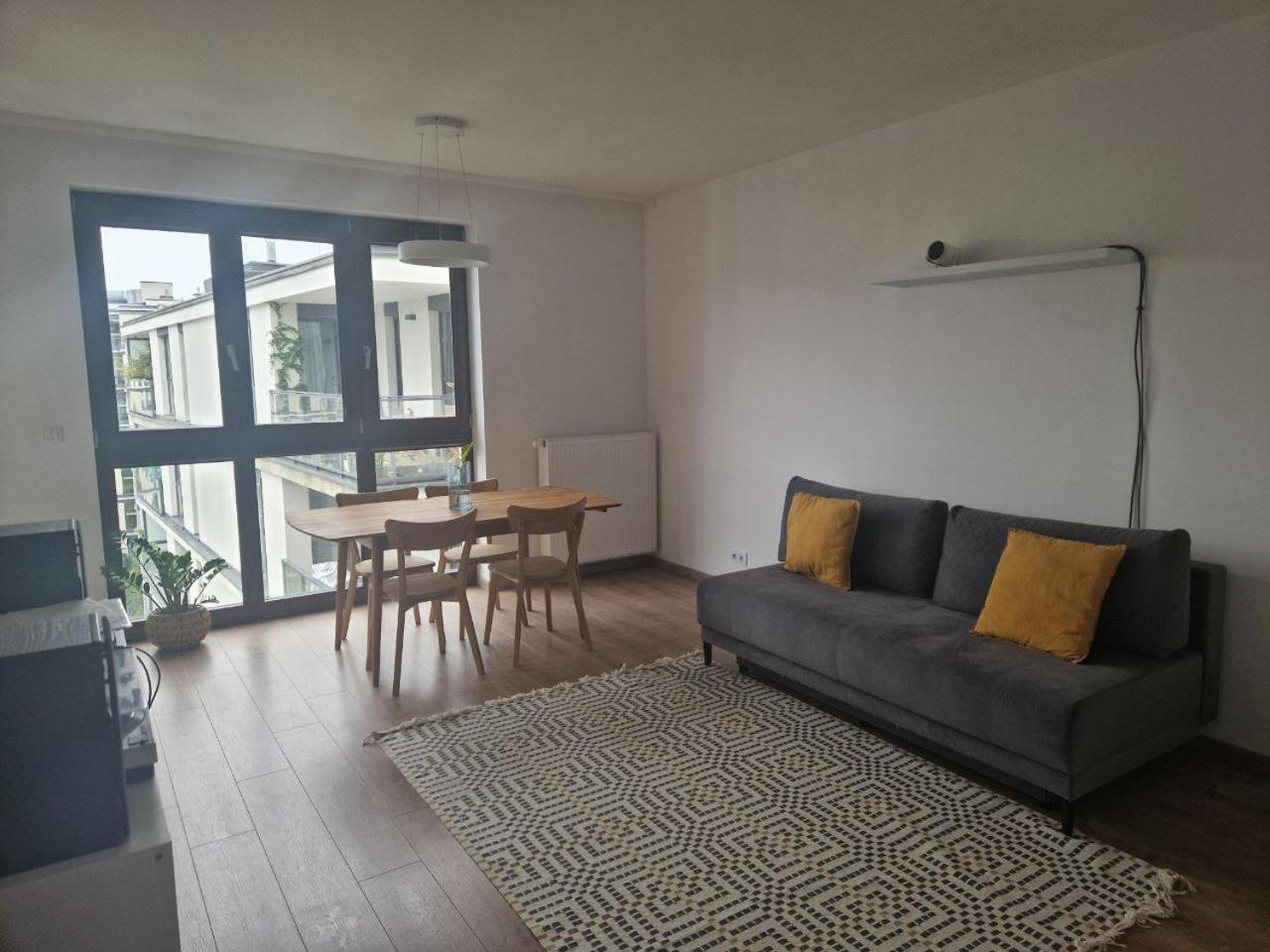 ורשה Chopin Airport Apartments מראה חיצוני תמונה